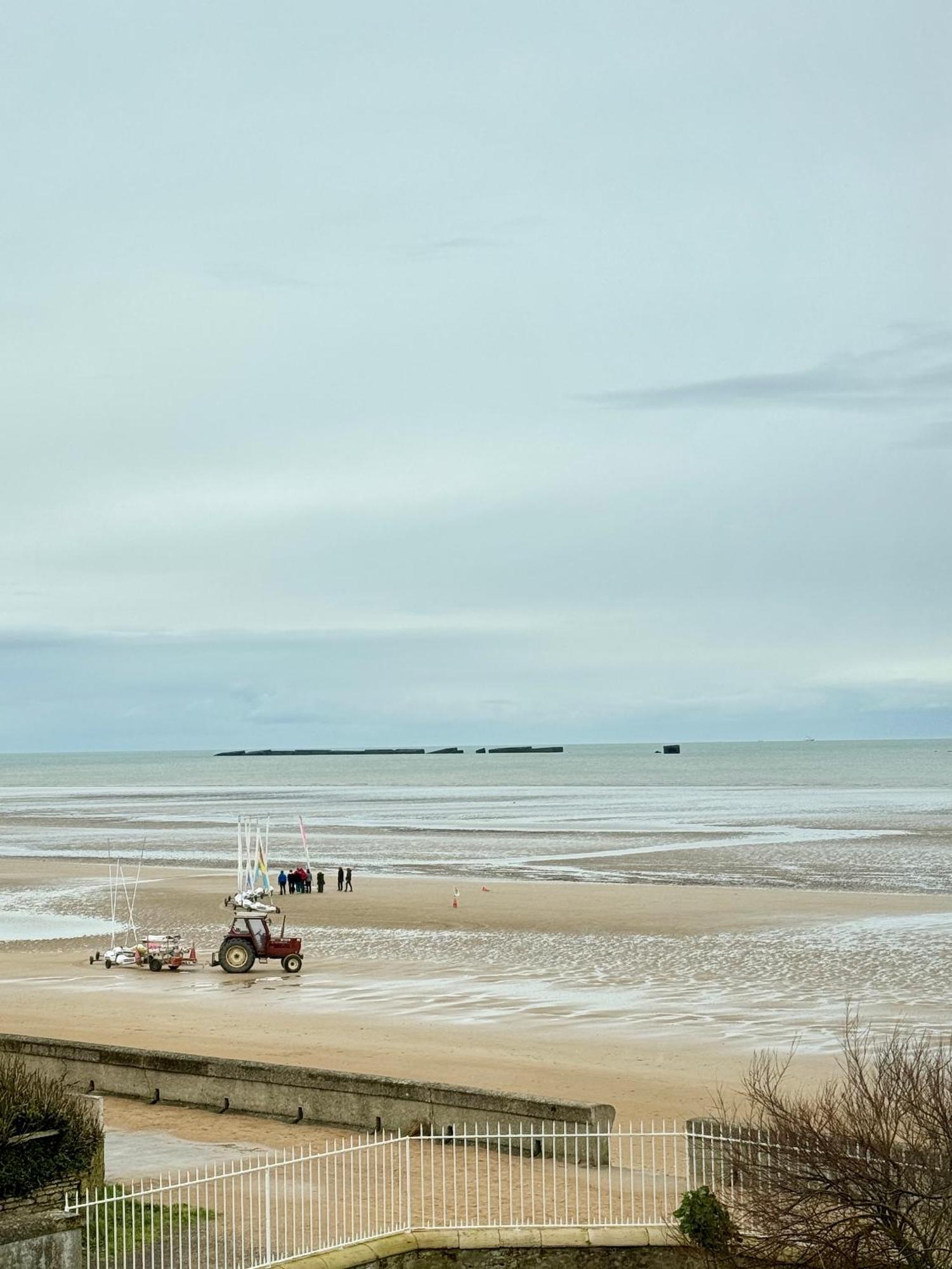Sunny Apt On D-Day Beach With Parking Saint-Come-de-Fresne Экстерьер фото