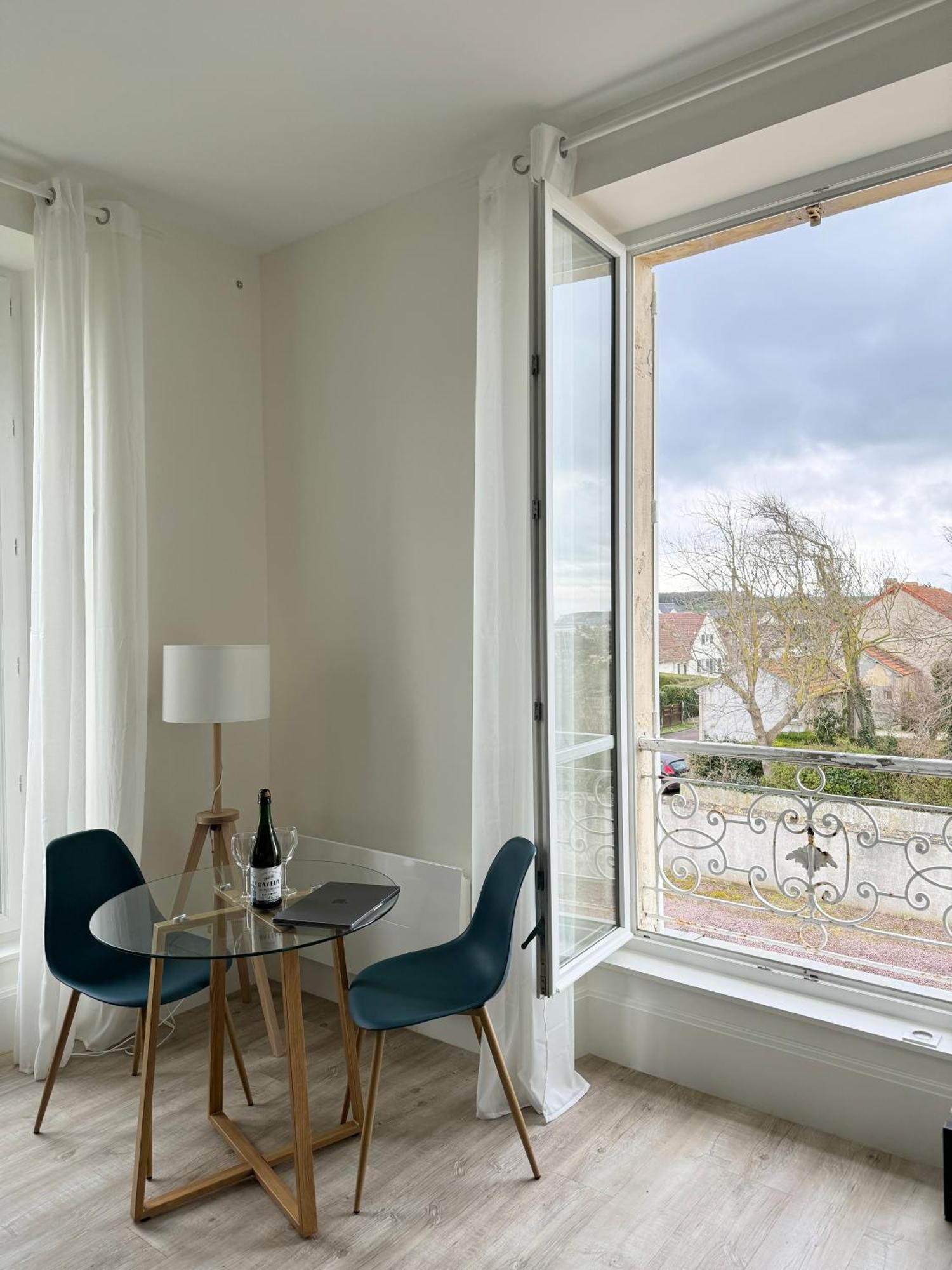 Sunny Apt On D-Day Beach With Parking Saint-Come-de-Fresne Экстерьер фото