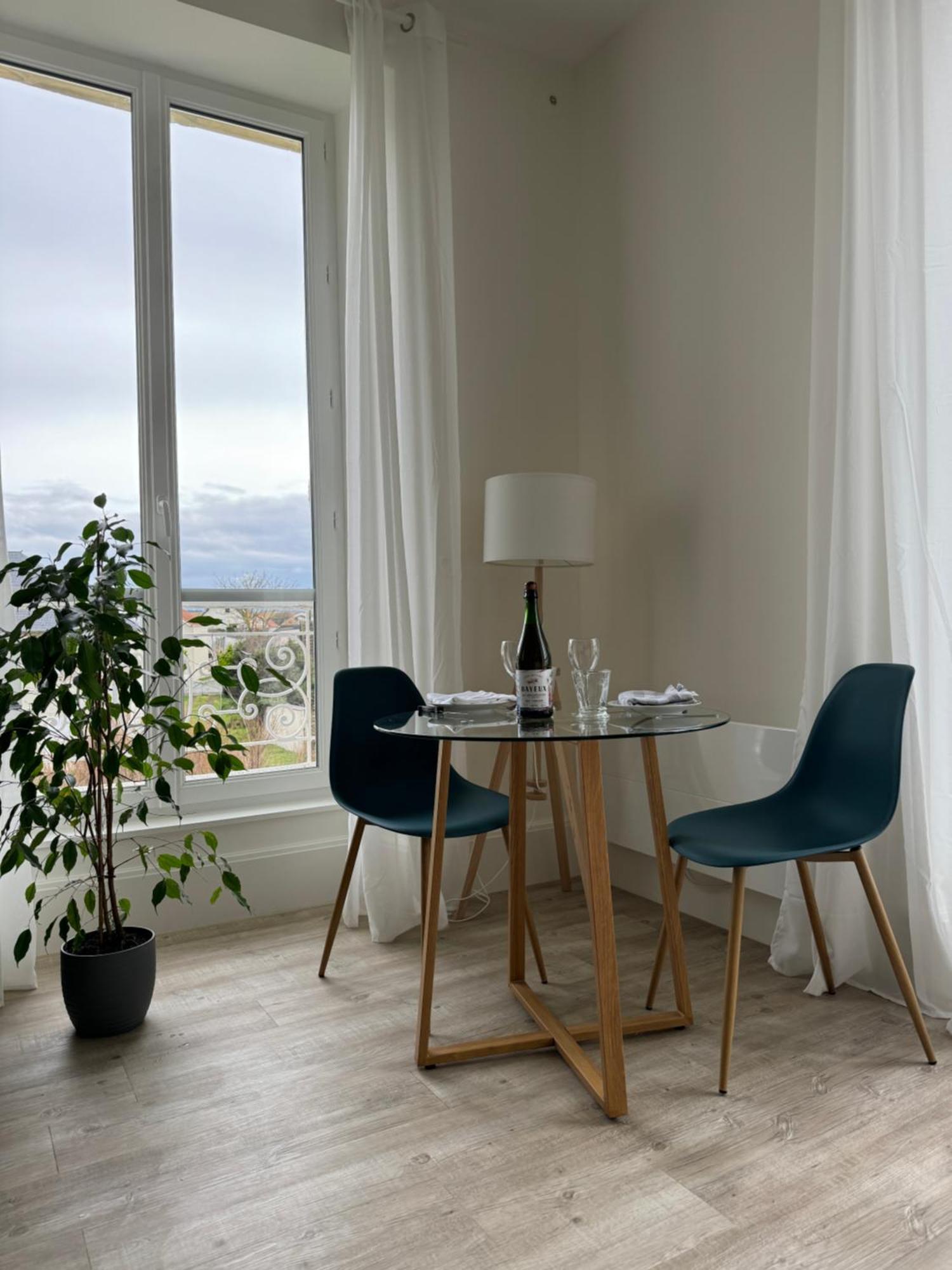 Sunny Apt On D-Day Beach With Parking Saint-Come-de-Fresne Экстерьер фото